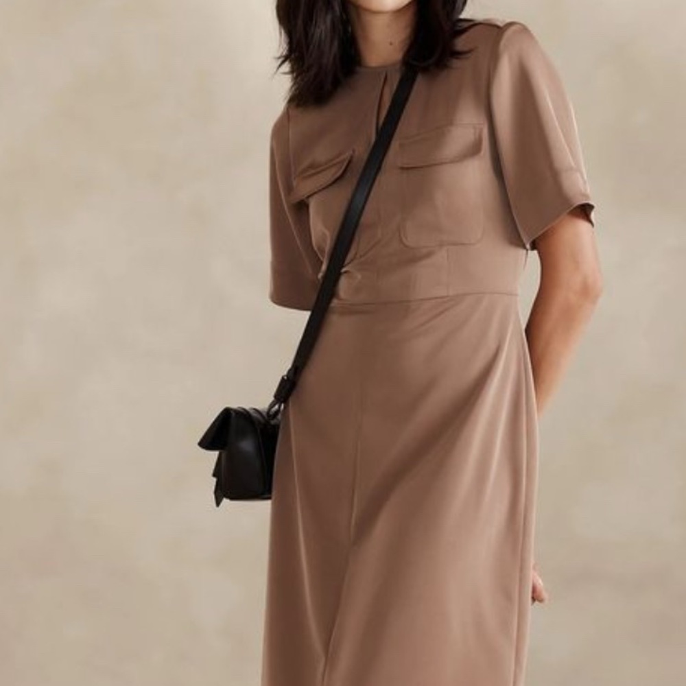 Banana Republic—Pocket Knee-length Shift Women's Dress